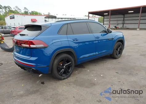 2025 Volkswagen Atlas Cross Sport 2.0T Sel R-Line Black z USA, uszkodzony, nr VIN 1V2AE2CA2SC211450